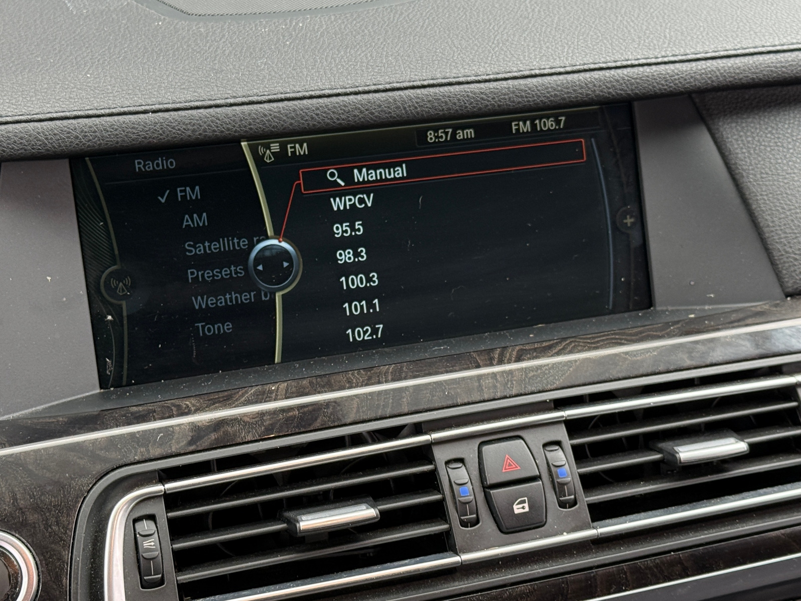 Thumbnail: 2011 BMW 7 Series - 4