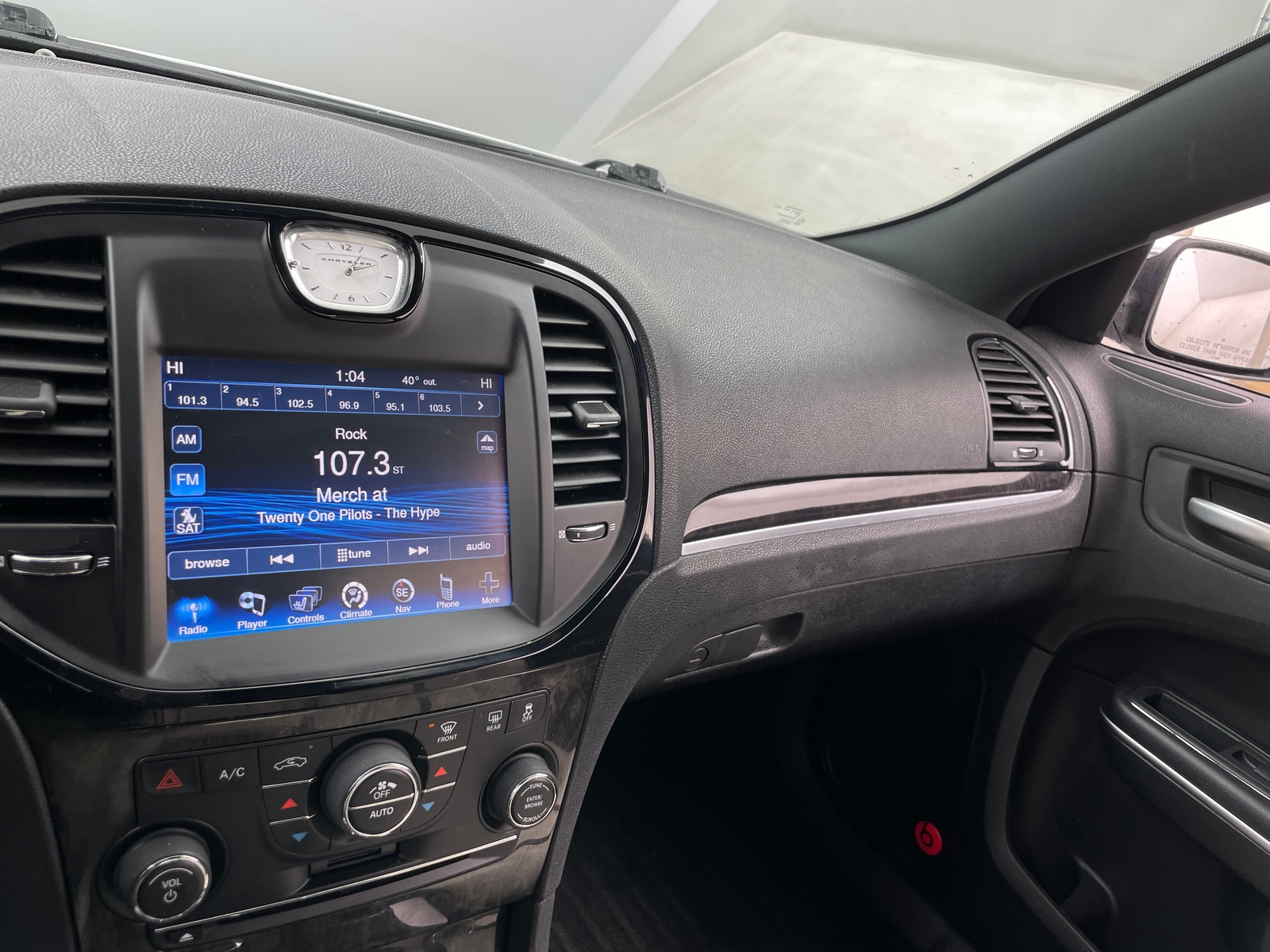 Thumbnail: 2013 Chrysler 300 - 4