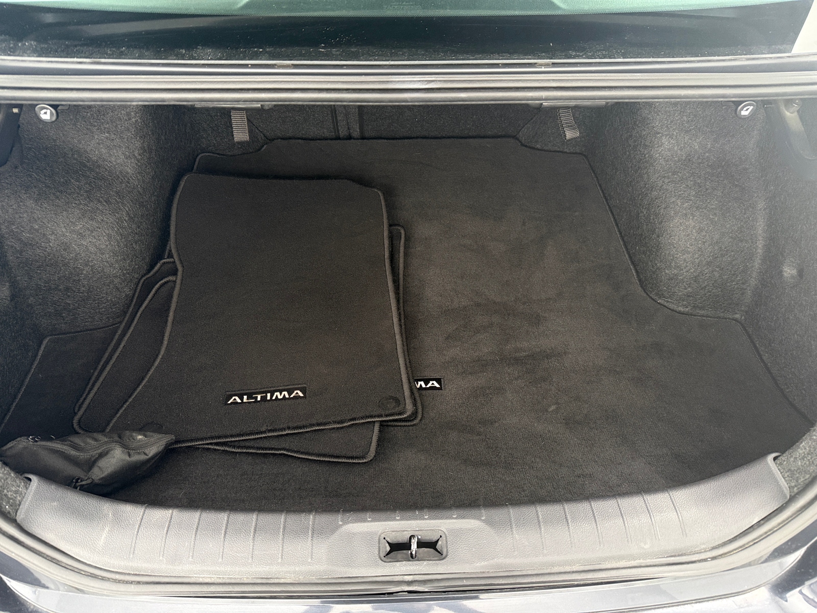 Thumbnail: 2019 Nissan Altima - 6