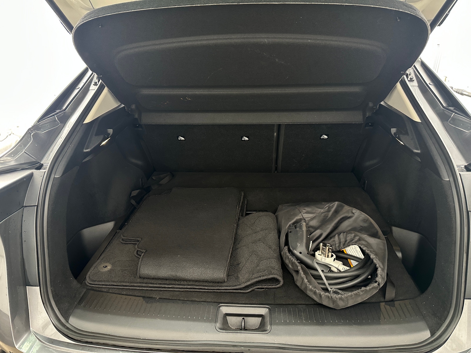 Thumbnail: 2023 Nissan Ariya - 6