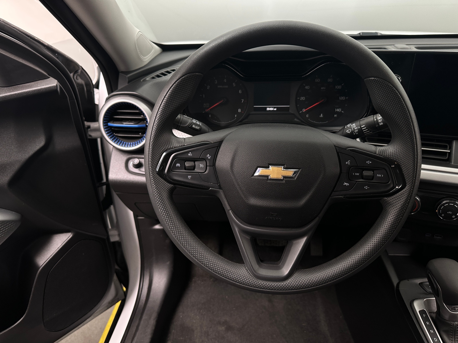 Thumbnail: 2025 Chevrolet Trax - 5