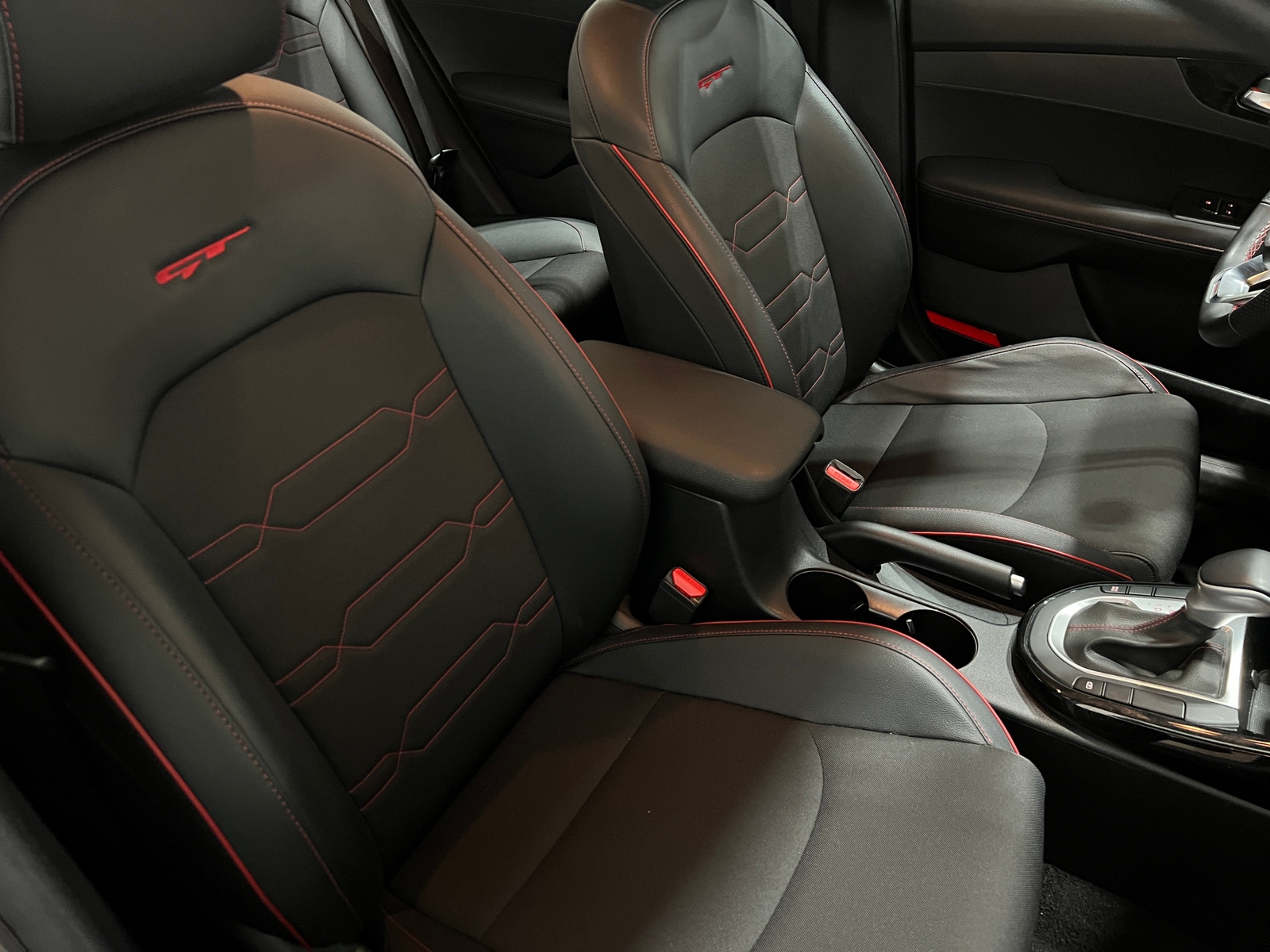 Thumbnail: 2022 Kia Forte - 2