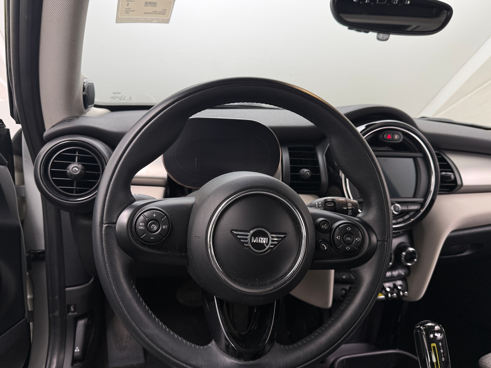Thumbnail: 2021 MINI Cooper Hardtop - 5