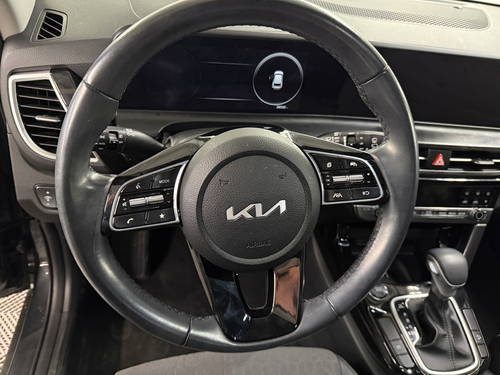 Thumbnail: 2024 Kia Seltos - 4