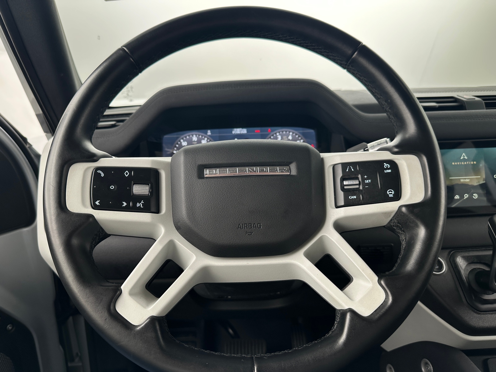 Thumbnail: 2020 Land Rover Defender - 4