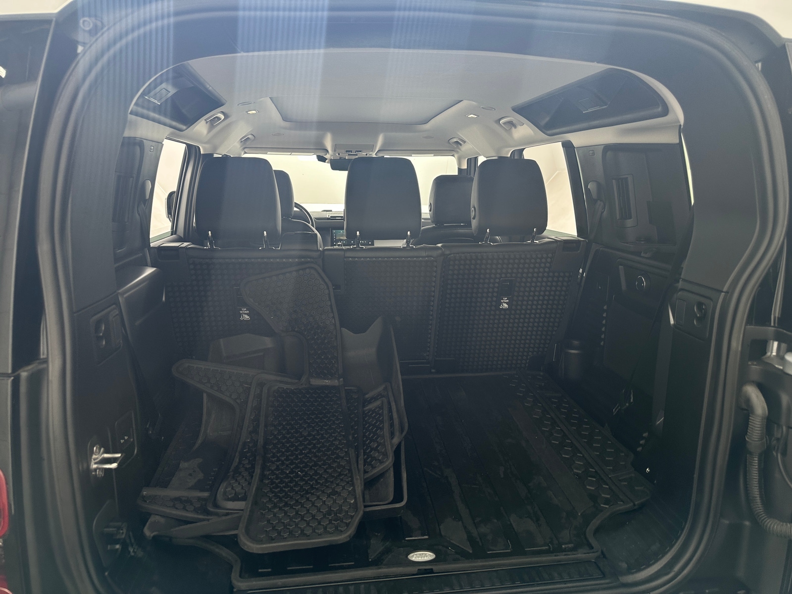 Thumbnail: 2020 Land Rover Defender - 6