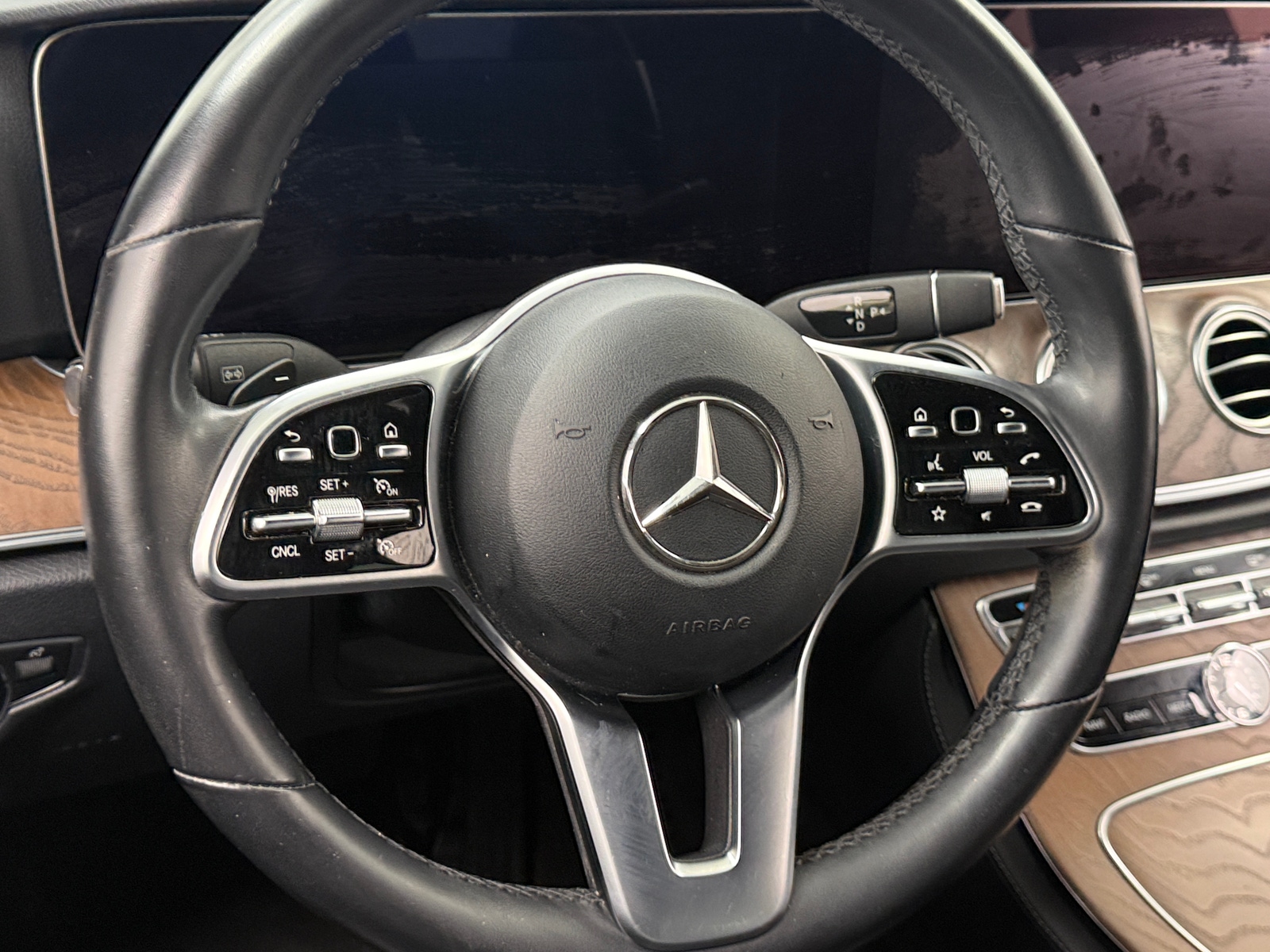 Thumbnail: 2020 Mercedes-Benz E-Class - 4