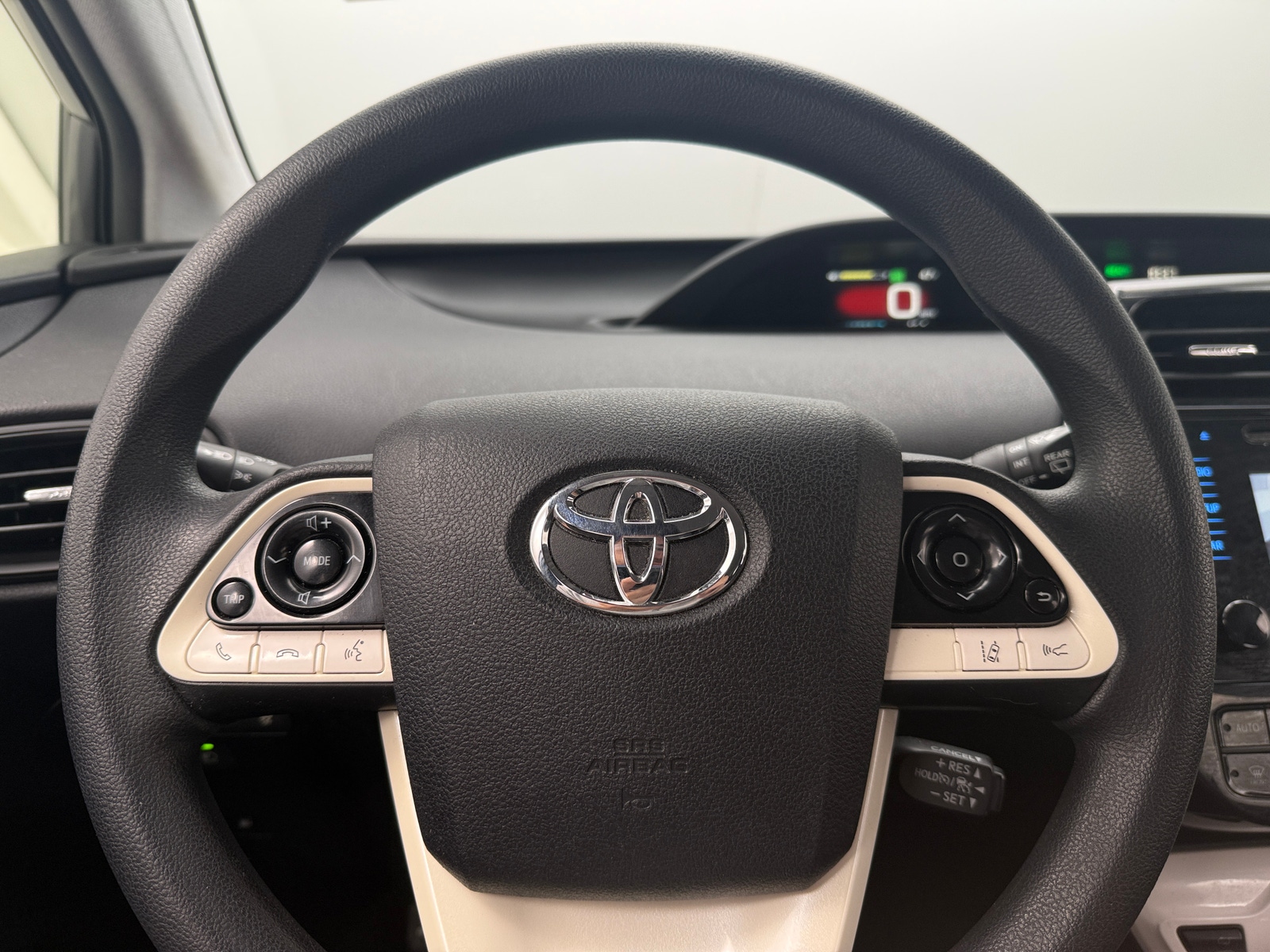 Thumbnail: 2017 Toyota Prius - 5