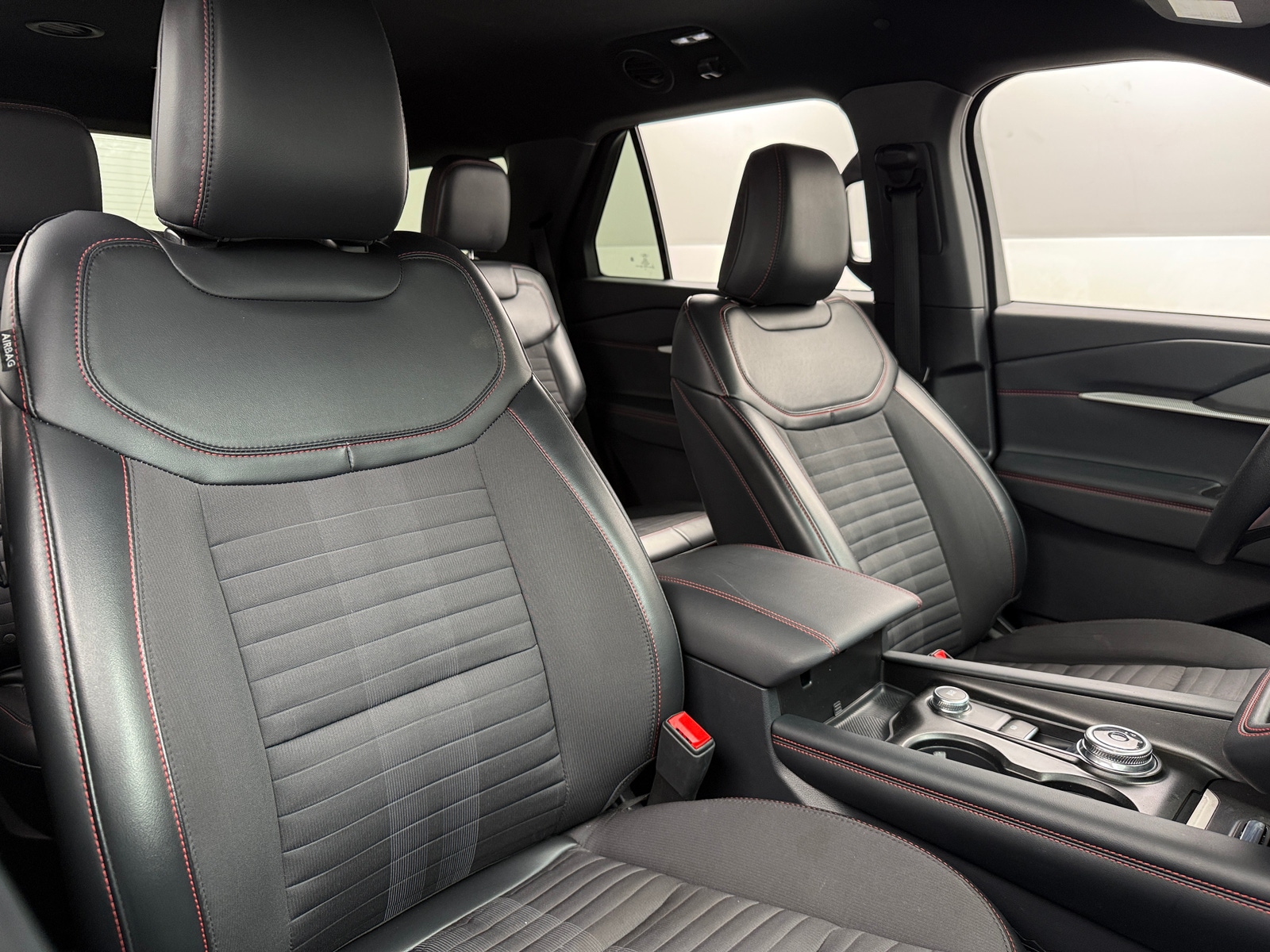 Thumbnail: 2025 Ford Explorer - 2