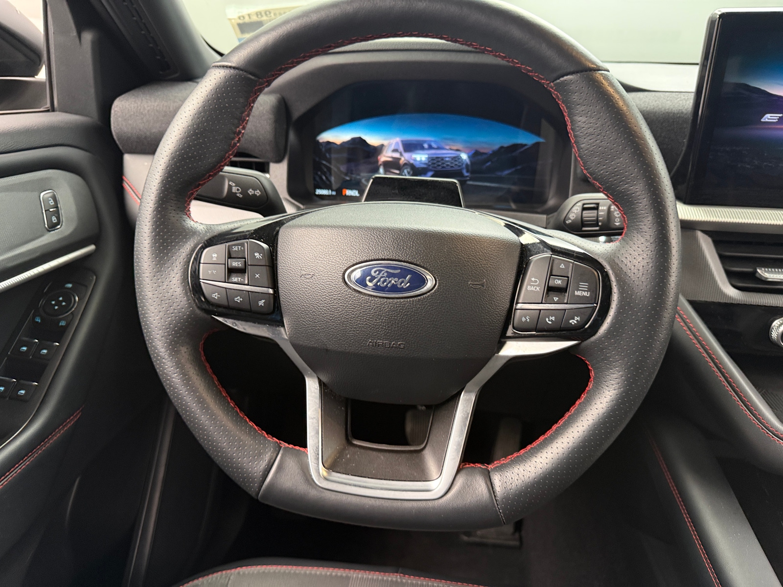 Thumbnail: 2025 Ford Explorer - 5