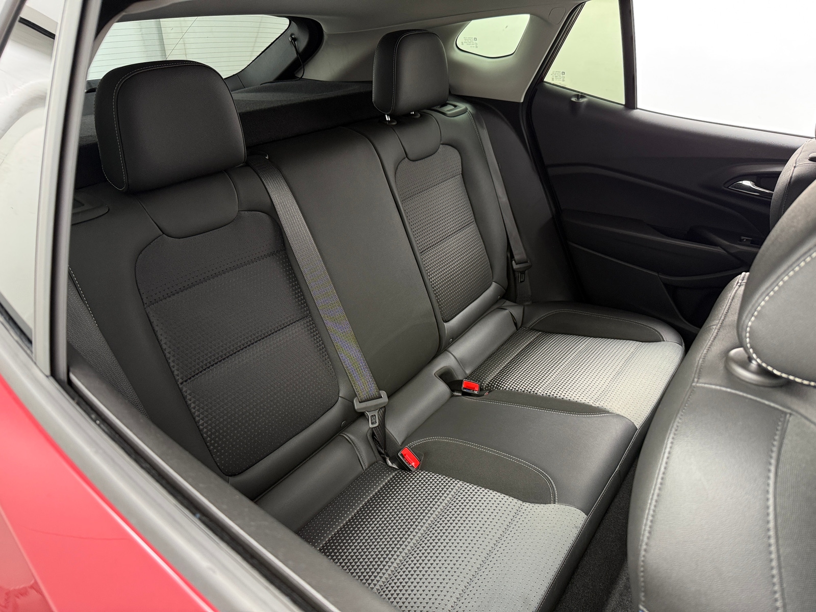 Thumbnail: 2025 Chevrolet Trax - 6