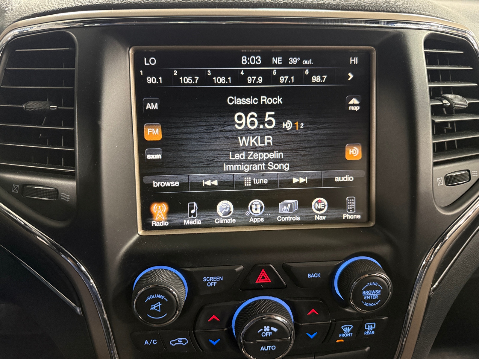 Thumbnail: 2015 Jeep Grand Cherokee - 3