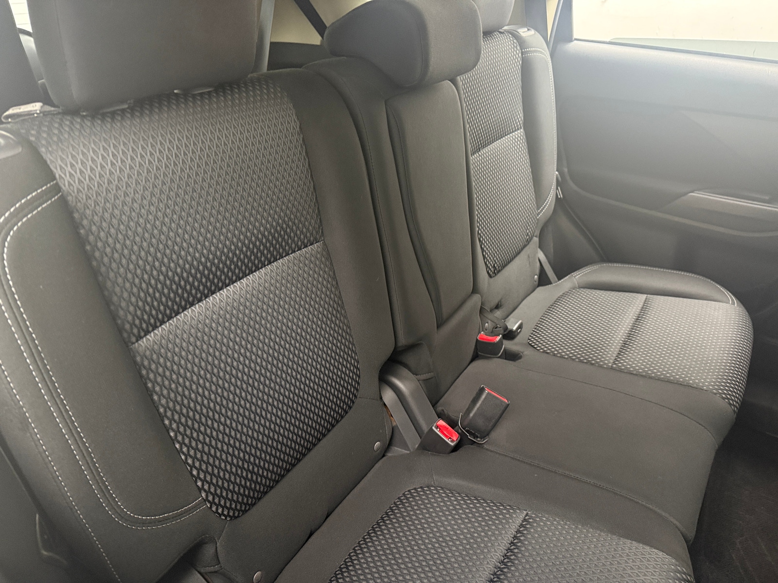 Thumbnail: 2019 Mitsubishi Outlander - 6