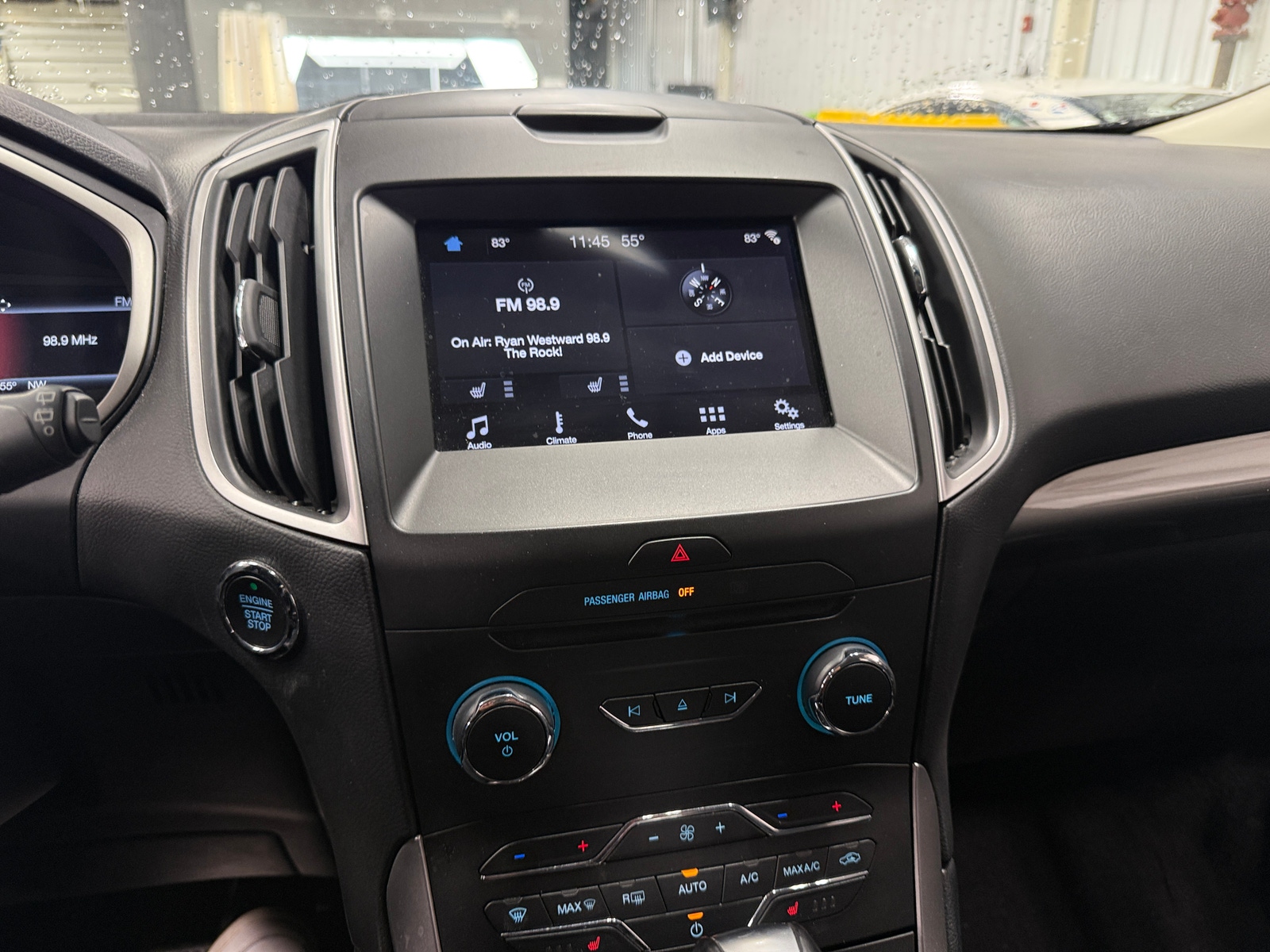 Thumbnail: 2017 Ford Edge - 3