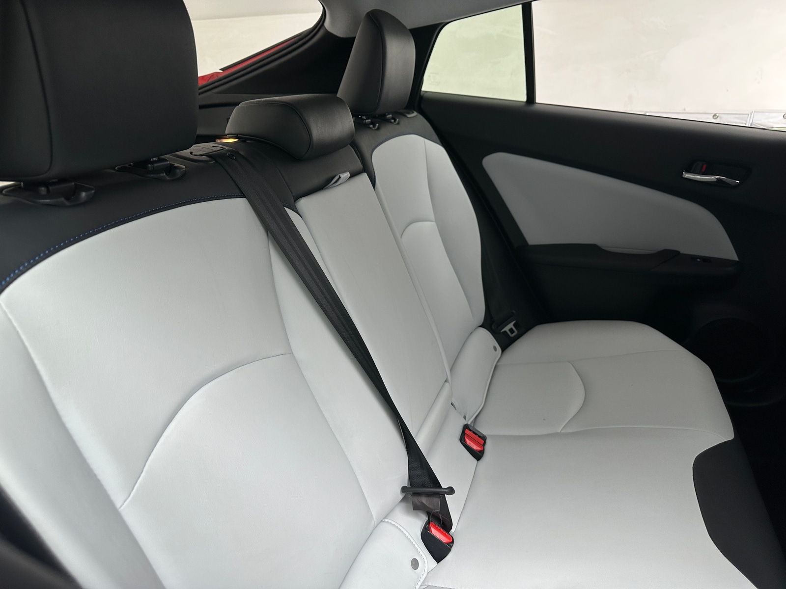 Thumbnail: 2017 Toyota Prius - 6