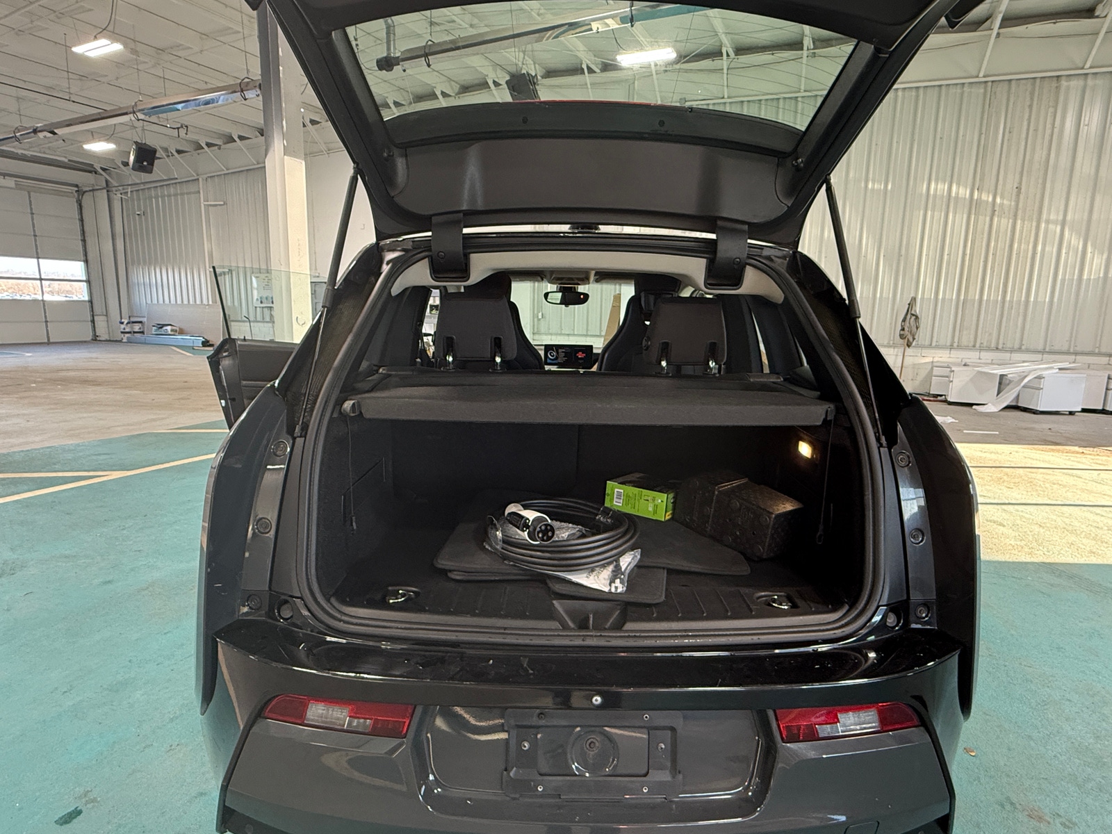 Thumbnail: 2015 BMW i3 - 6