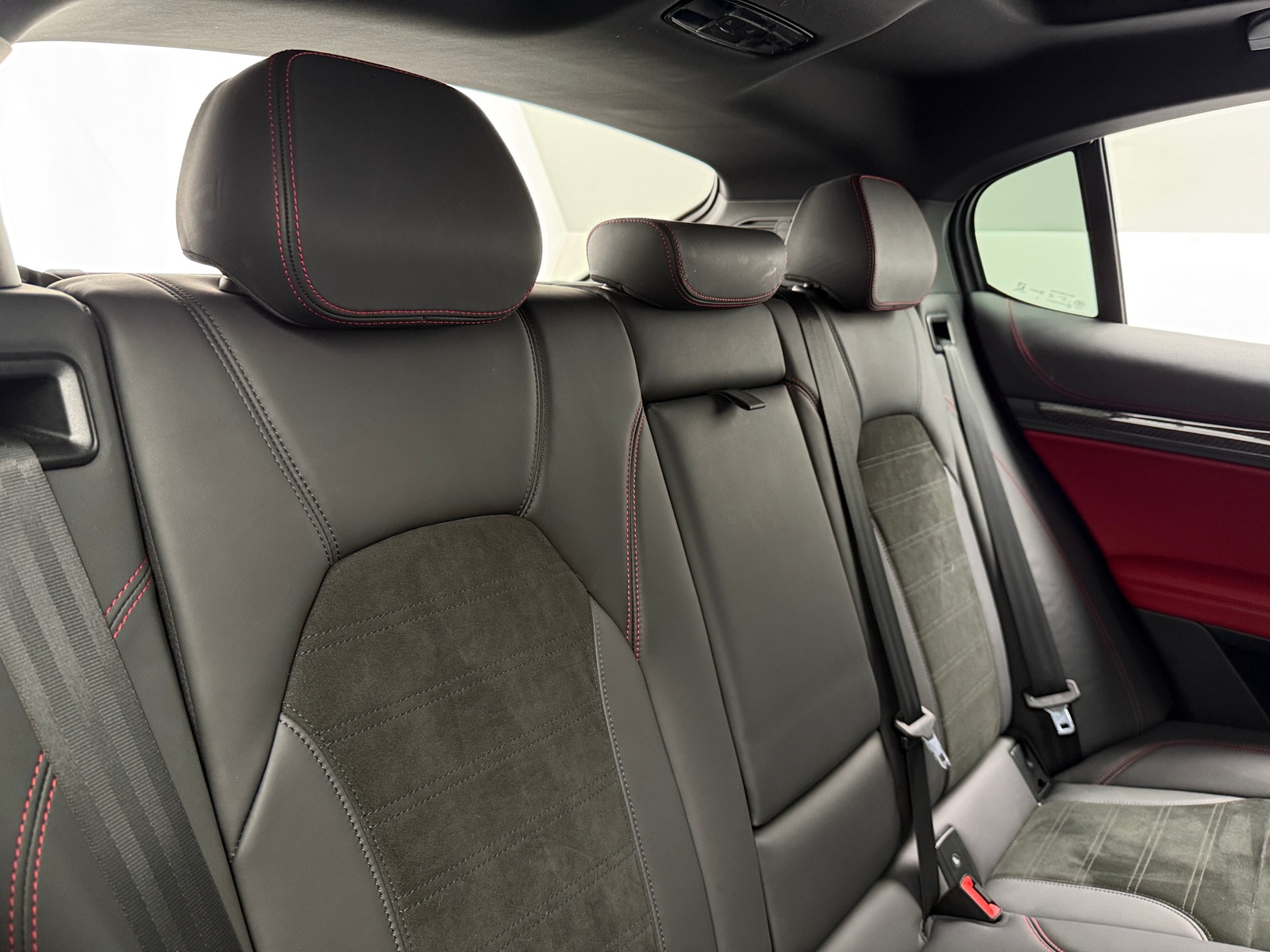 Thumbnail: 2019 Alfa Romeo Stelvio - 5