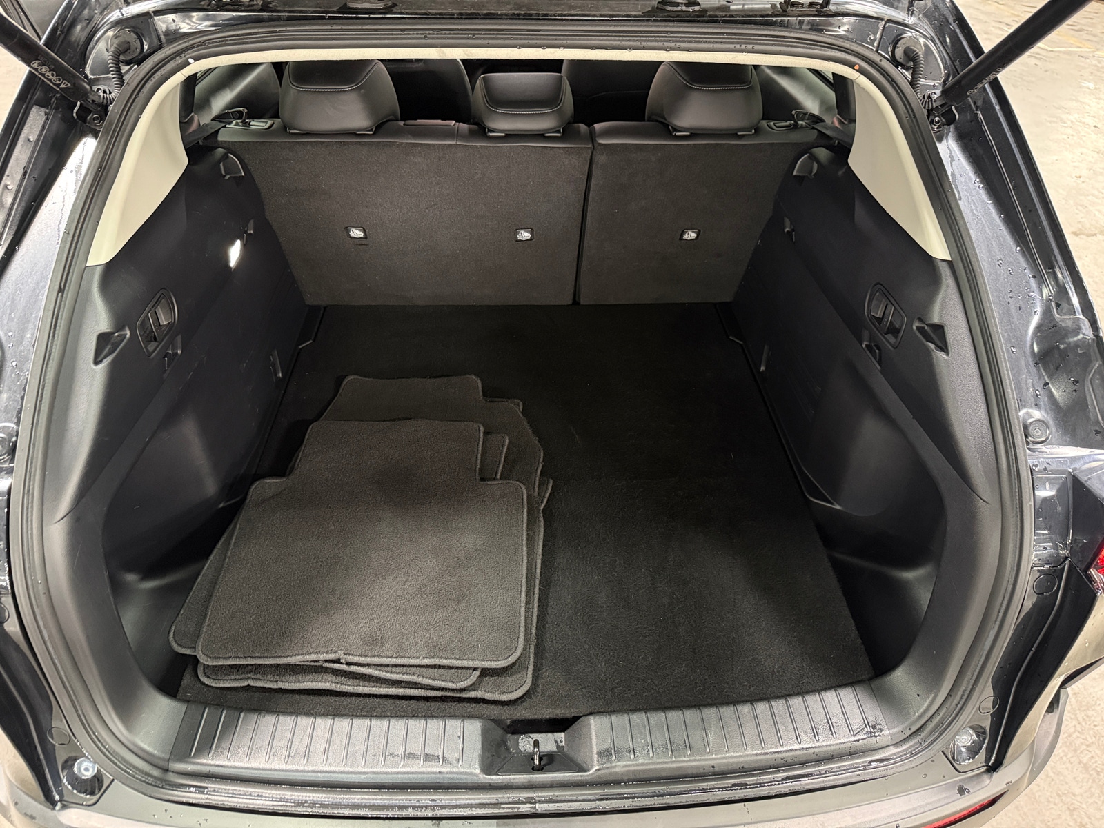 Thumbnail: 2025 Mazda CX-50 - 6