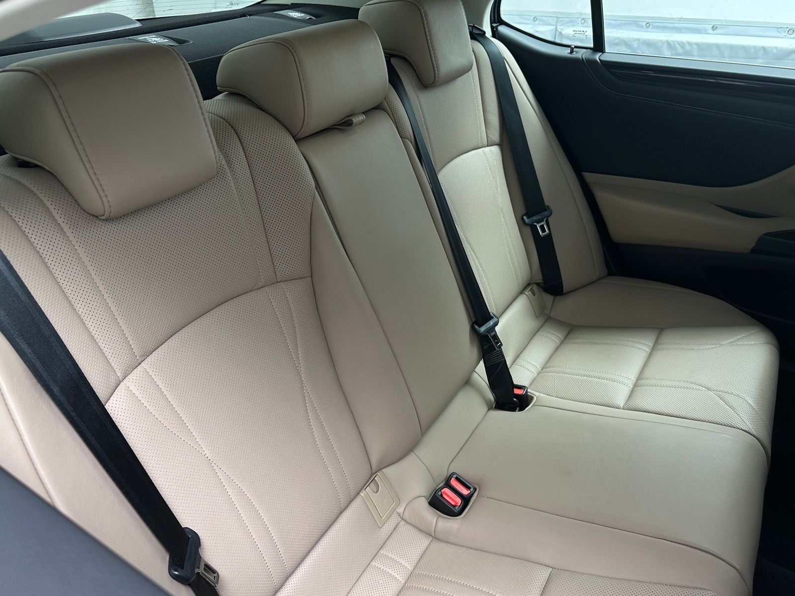 Thumbnail: 2019 Lexus ES - 5