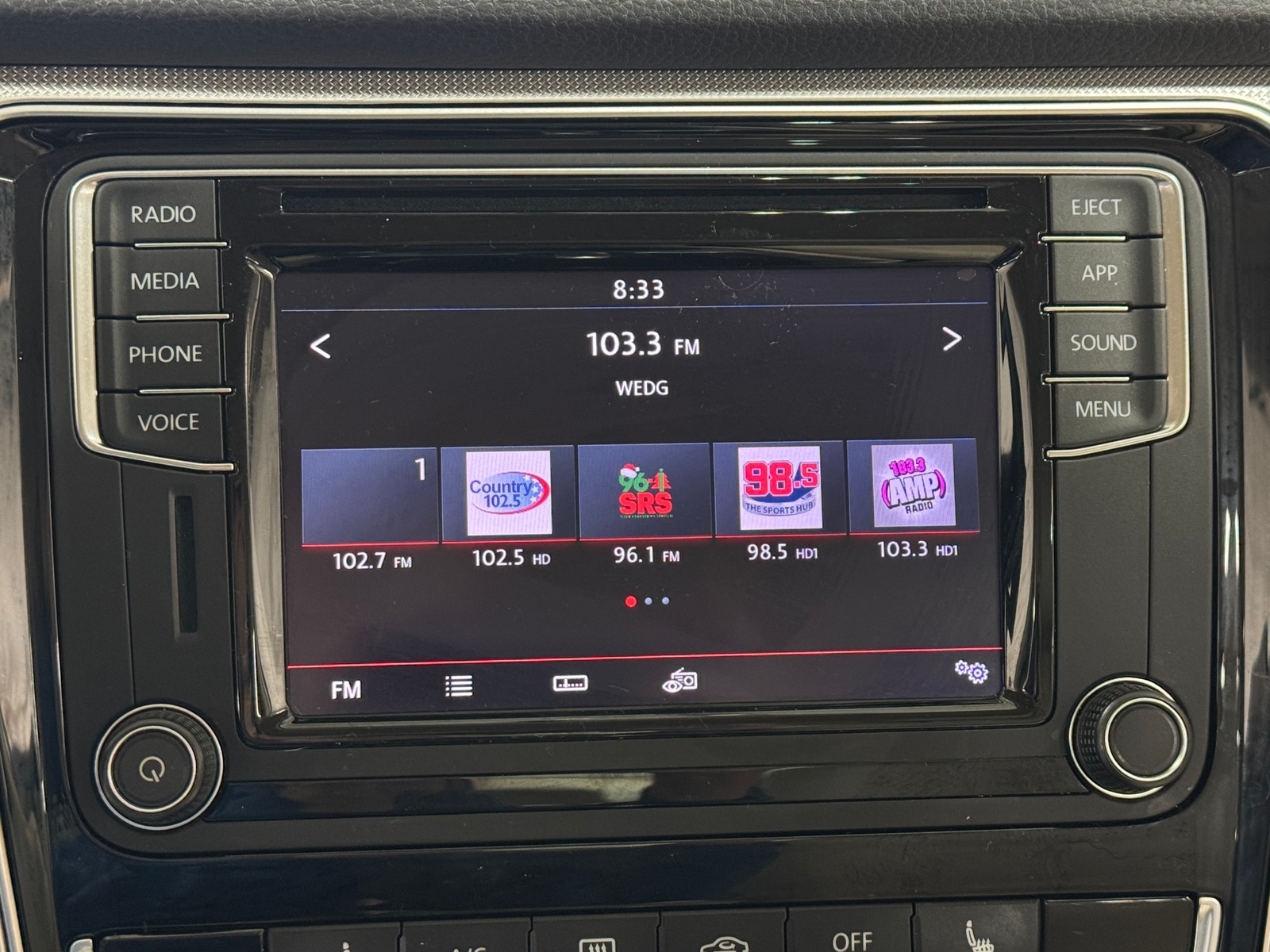 Thumbnail: 2019 Volkswagen Passat - 3