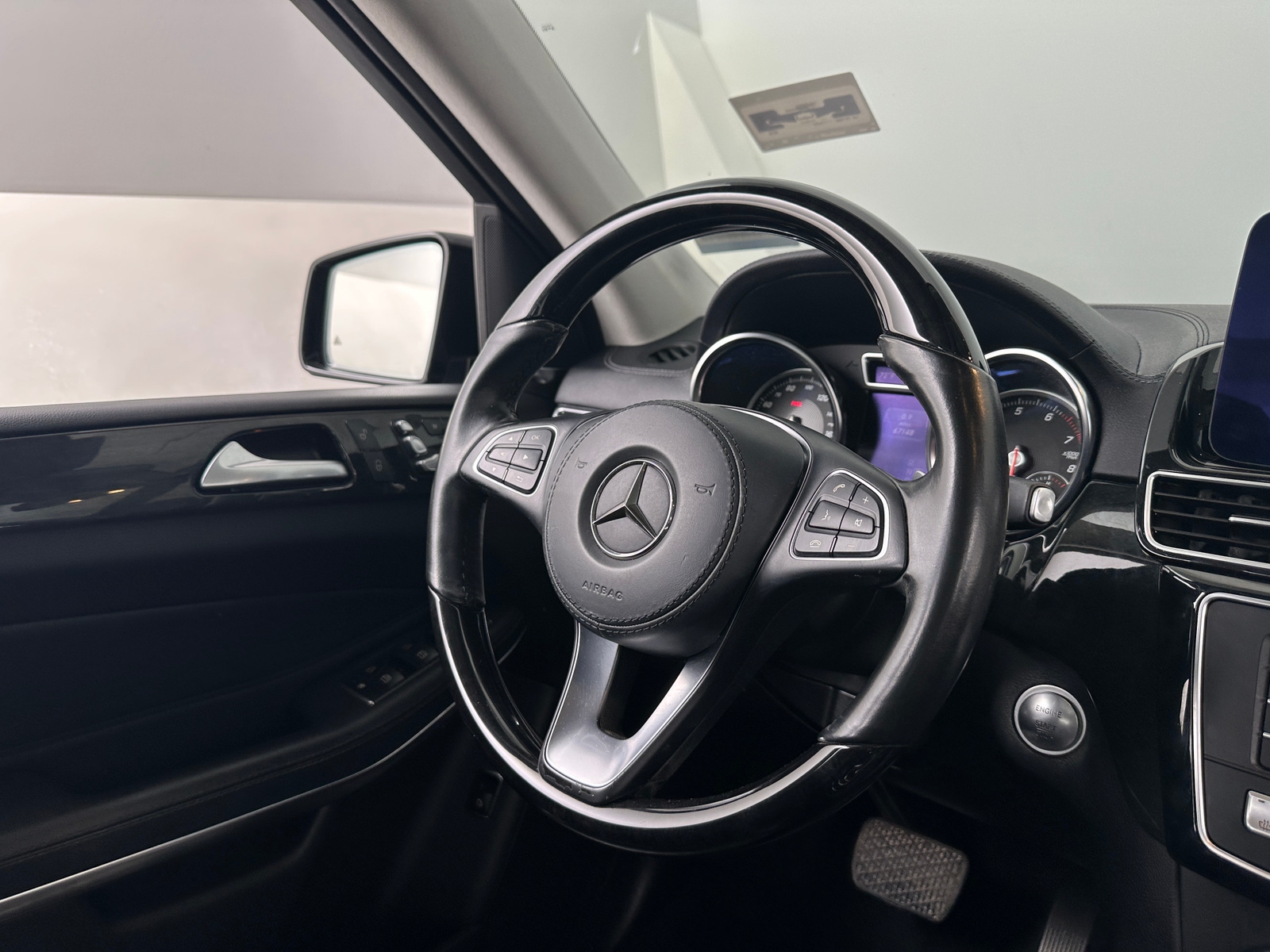 Thumbnail: 2019 Mercedes-Benz GLS - 4