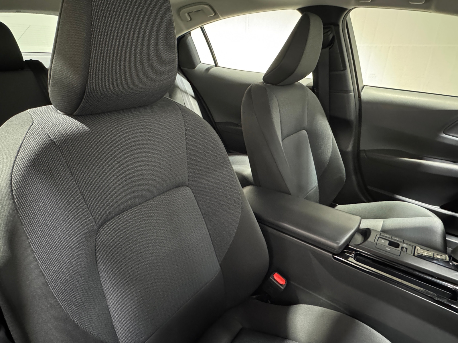 Thumbnail: 2025 Toyota Prius - 2