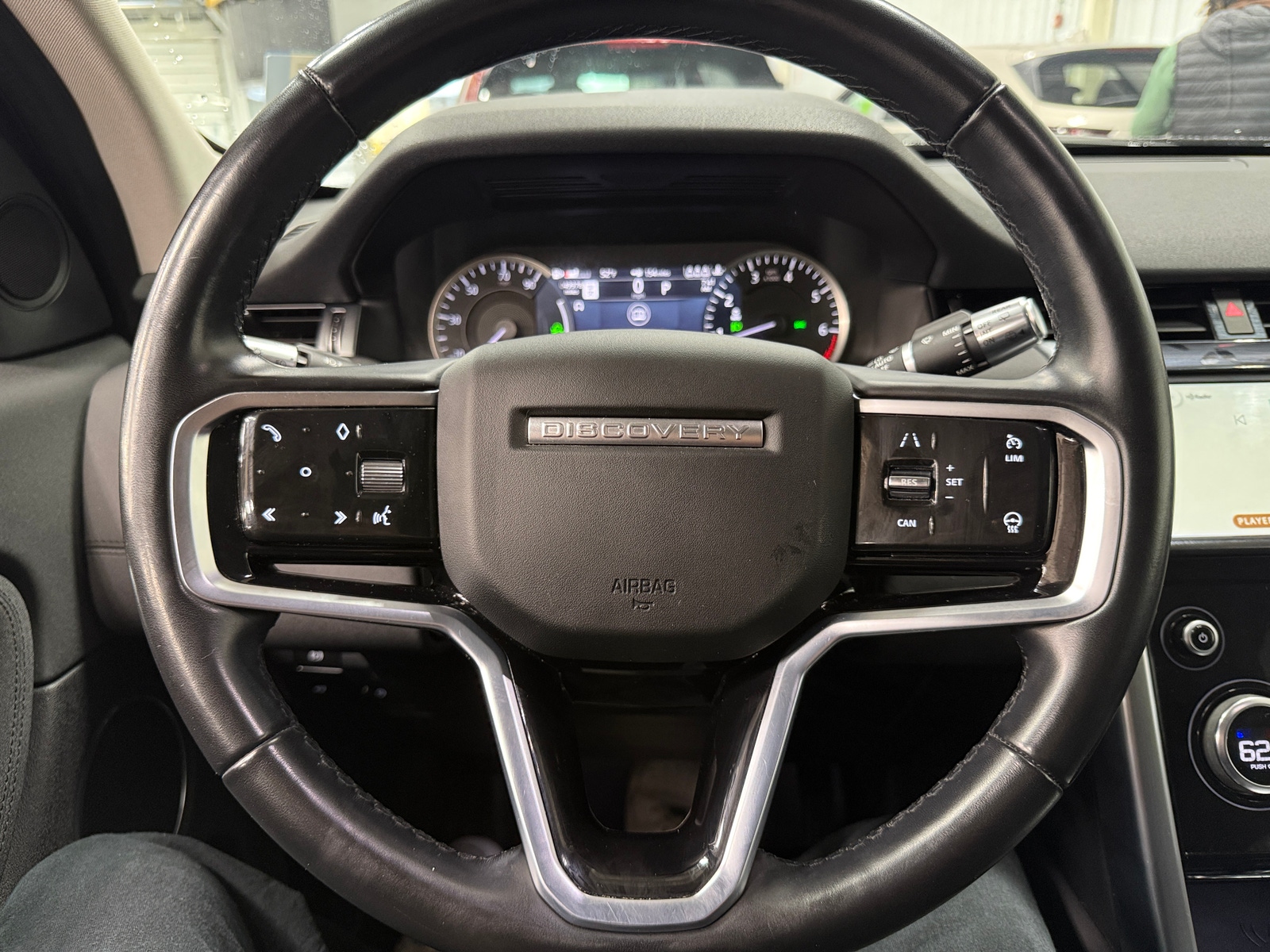 Thumbnail: 2022 Land Rover Discovery Sport - 5