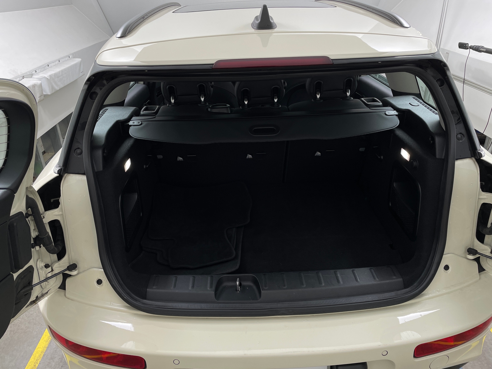 Thumbnail: 2023 MINI Cooper Clubman - 6