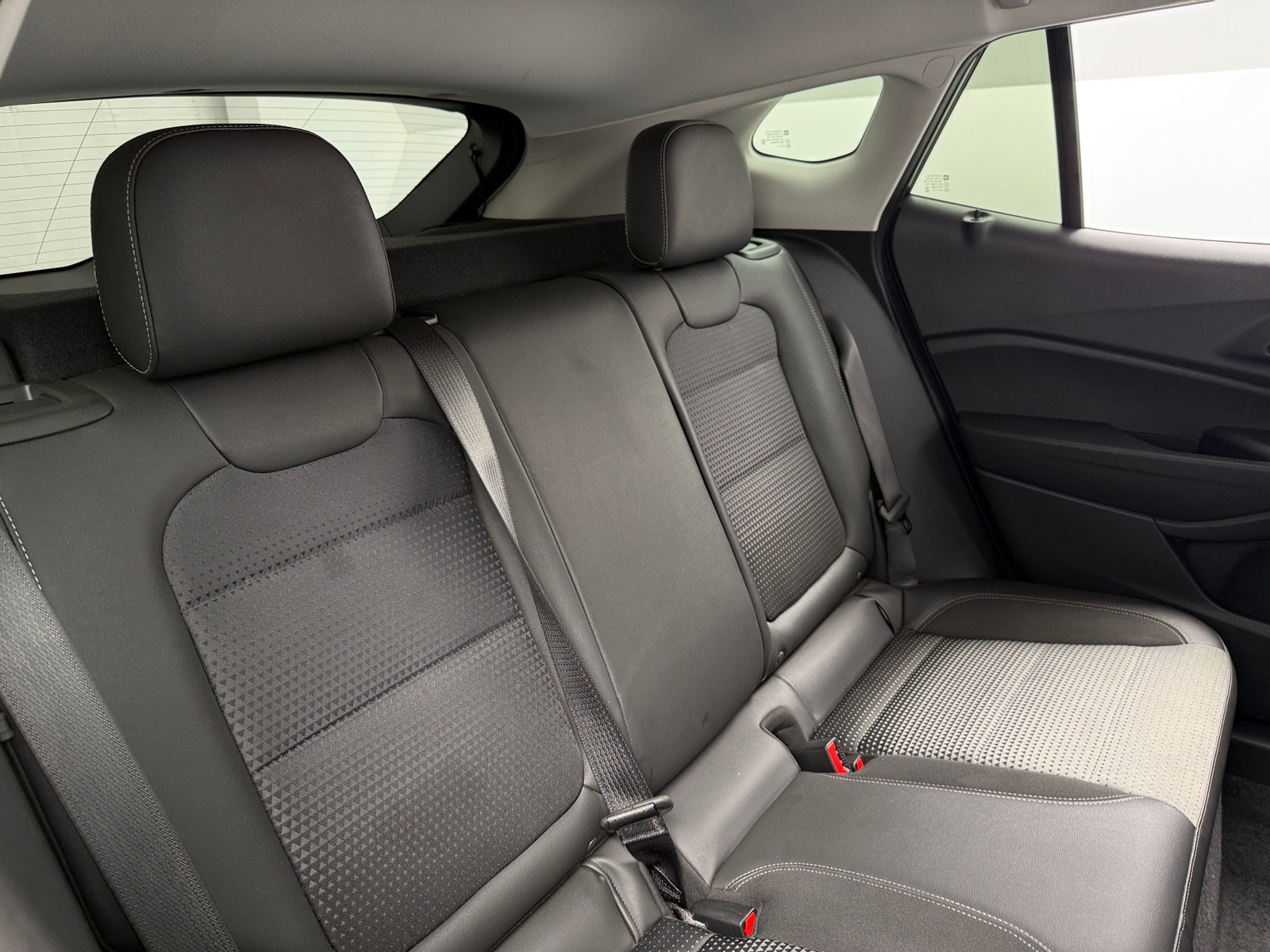 Thumbnail: 2025 Chevrolet Trax - 6