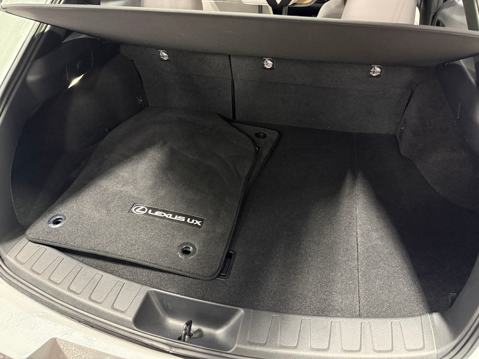 Thumbnail: 2025 Lexus UX - 6