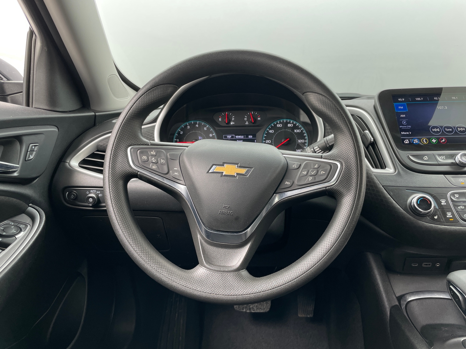 Thumbnail: 2024 Chevrolet Malibu - 5