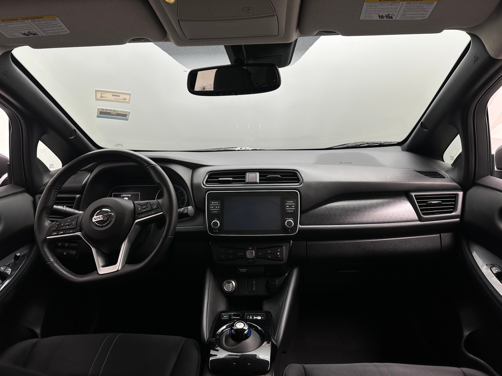 Thumbnail: 2020 Nissan Leaf - 3