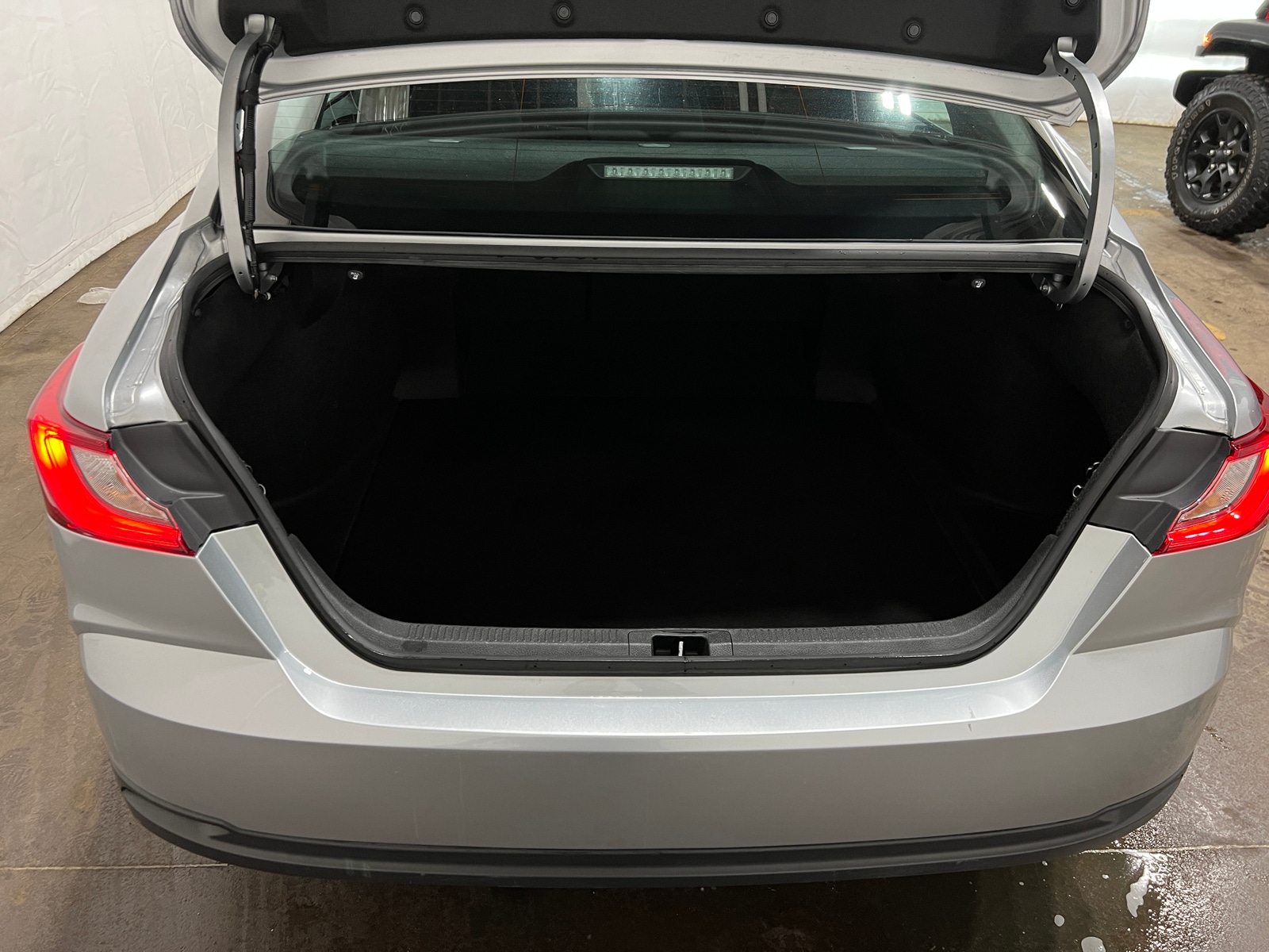 Thumbnail: 2025 Toyota Camry - 7