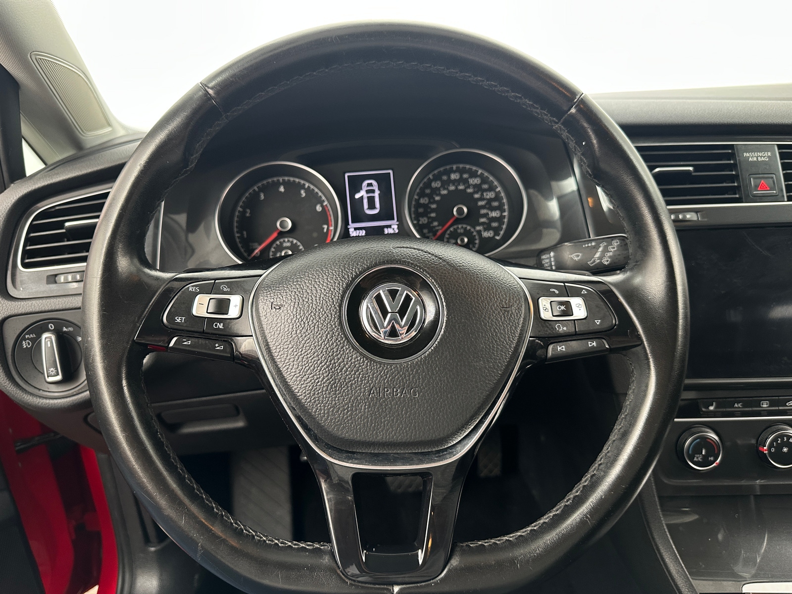 Thumbnail: 2018 Volkswagen Golf - 4