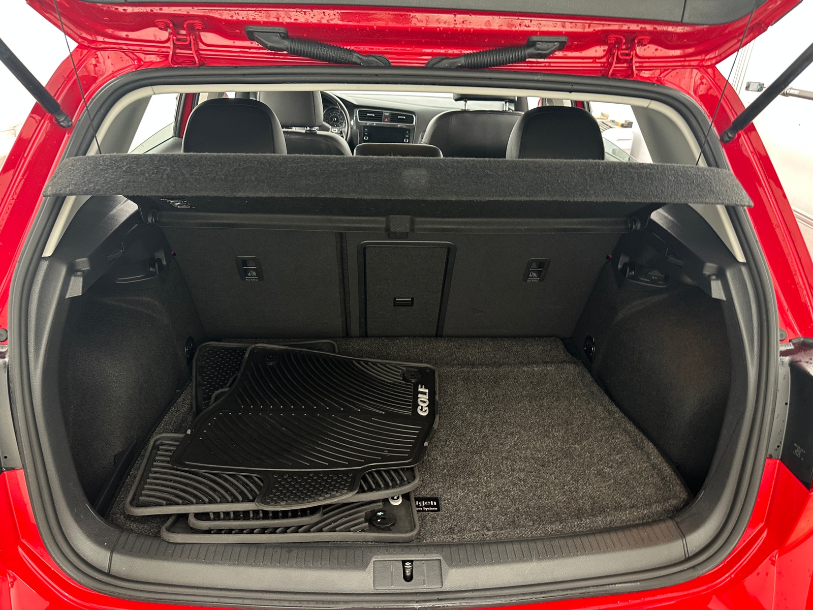 Thumbnail: 2018 Volkswagen Golf - 6