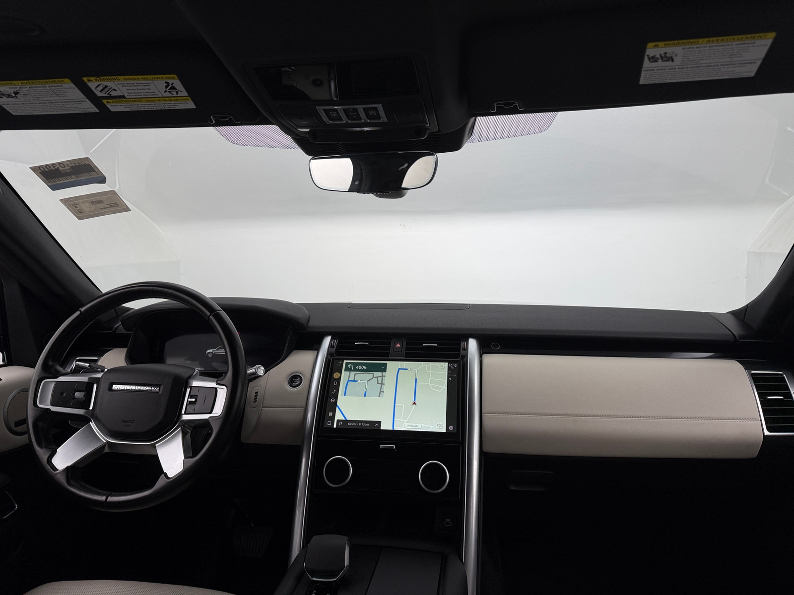 Thumbnail: 2022 Land Rover Discovery - 2