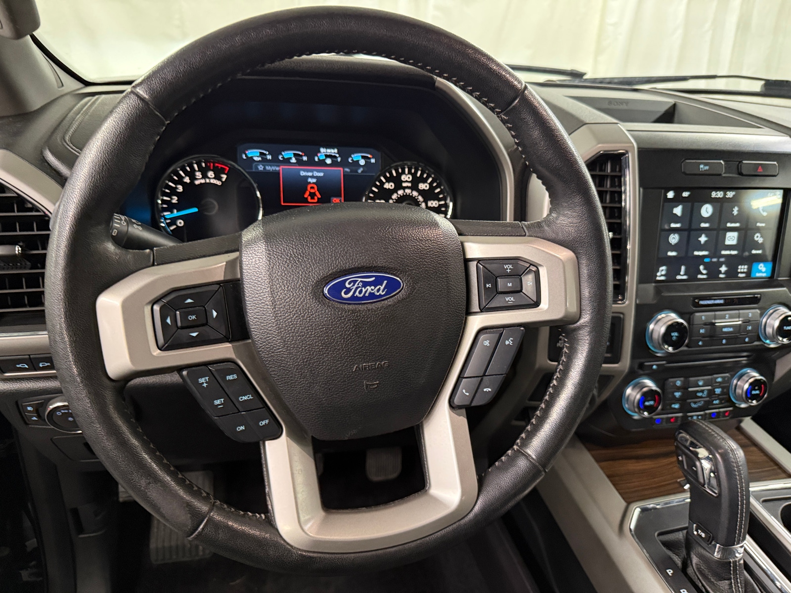 Thumbnail: 2017 Ford Econoline - 4