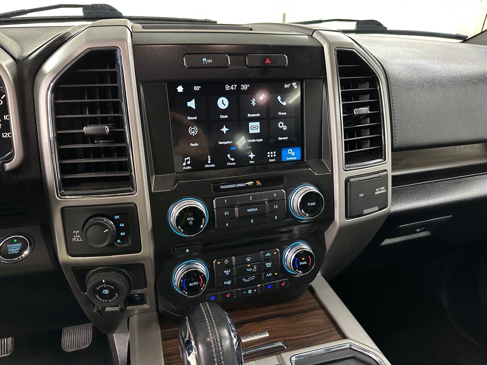 Thumbnail: 2017 Ford Econoline - 3