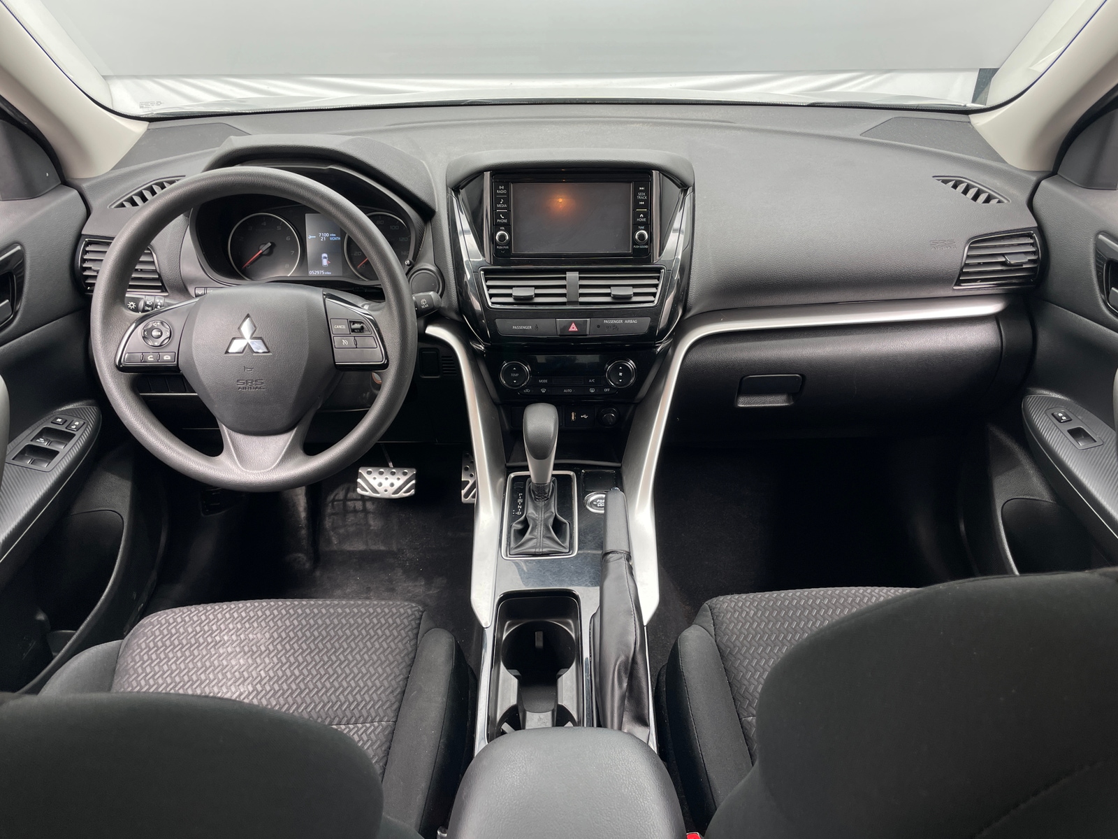 Thumbnail: 2024 Mitsubishi Eclipse Cross - 3