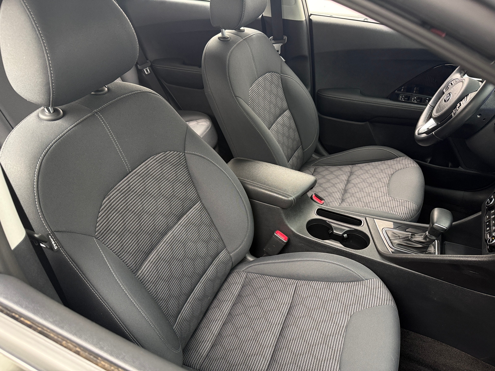 Thumbnail: 2021 Kia Niro - 2