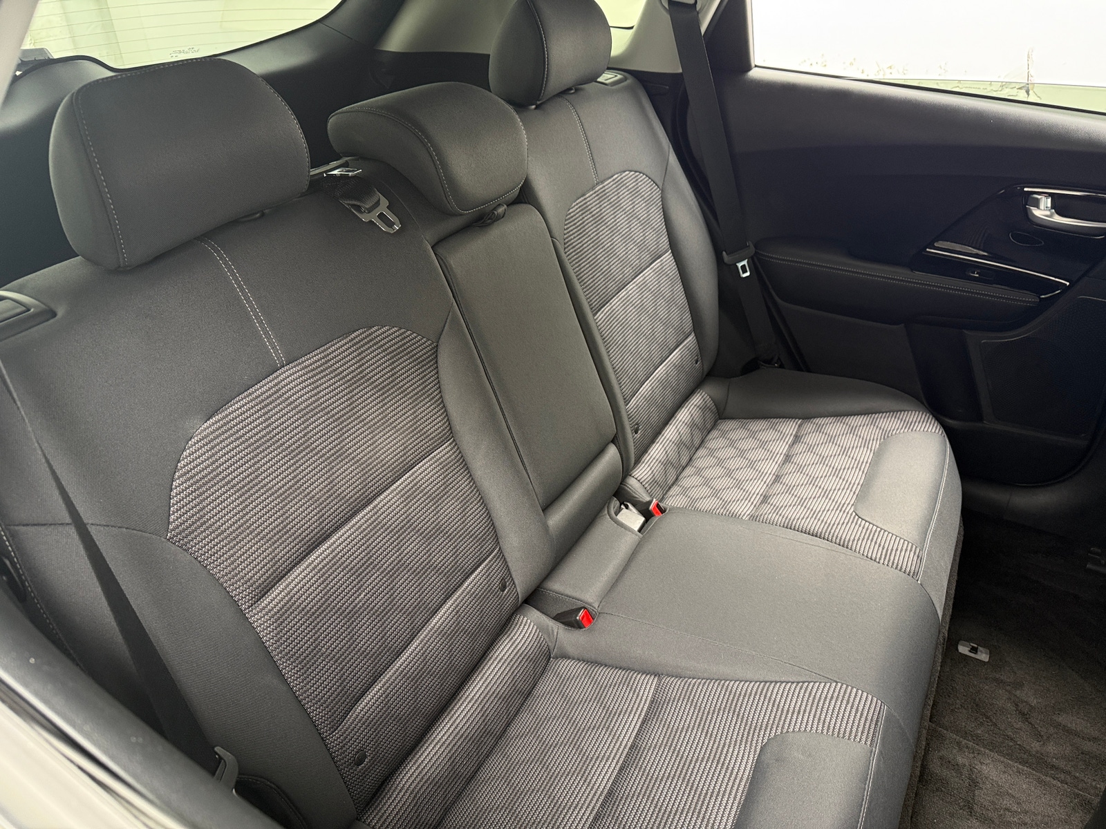 Thumbnail: 2021 Kia Niro - 6