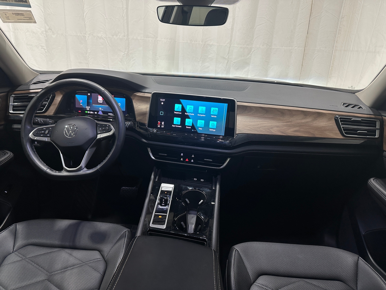 Thumbnail: 2025 Volkswagen Atlas - 2