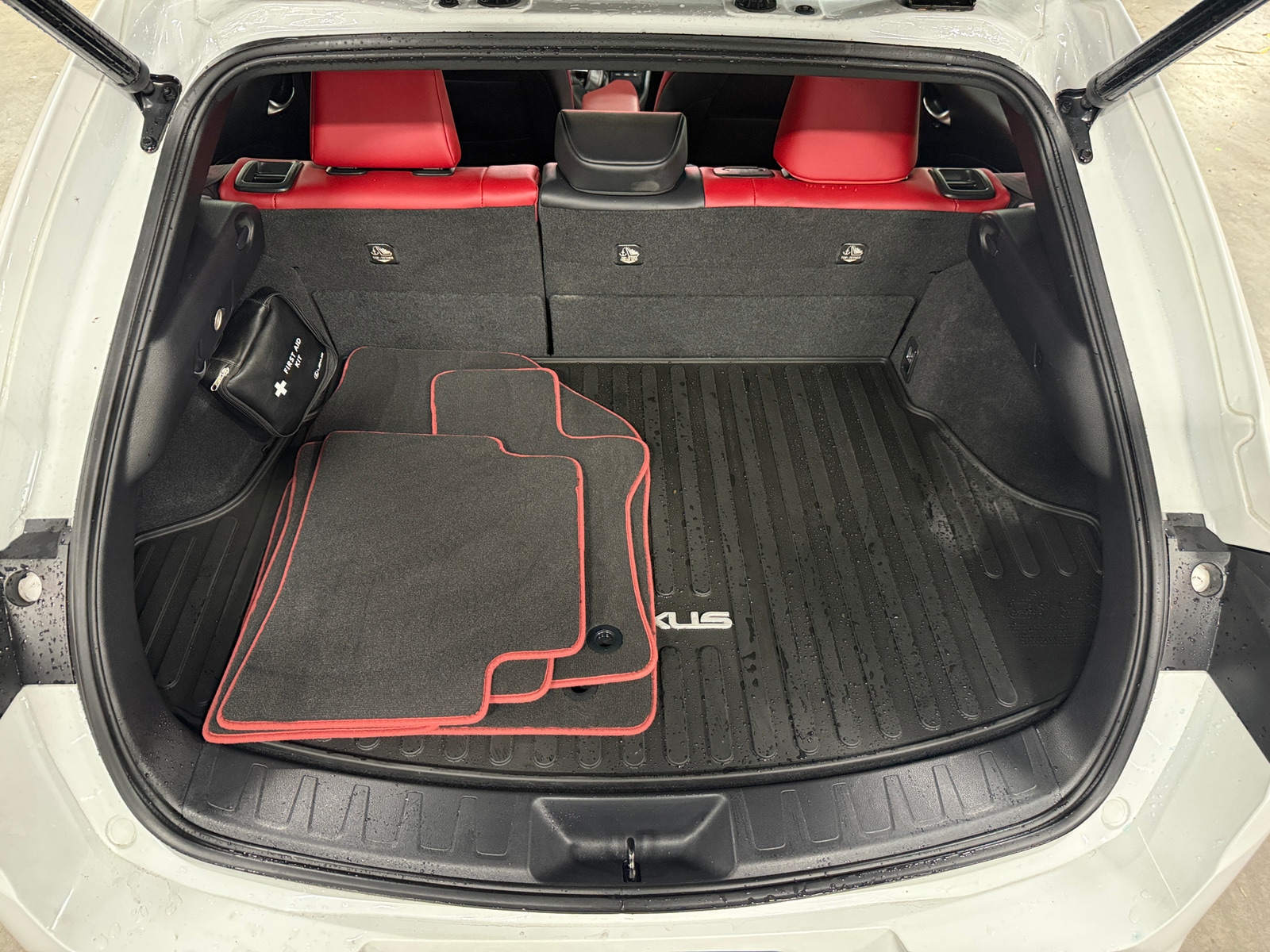 Thumbnail: 2020 Lexus UX - 6