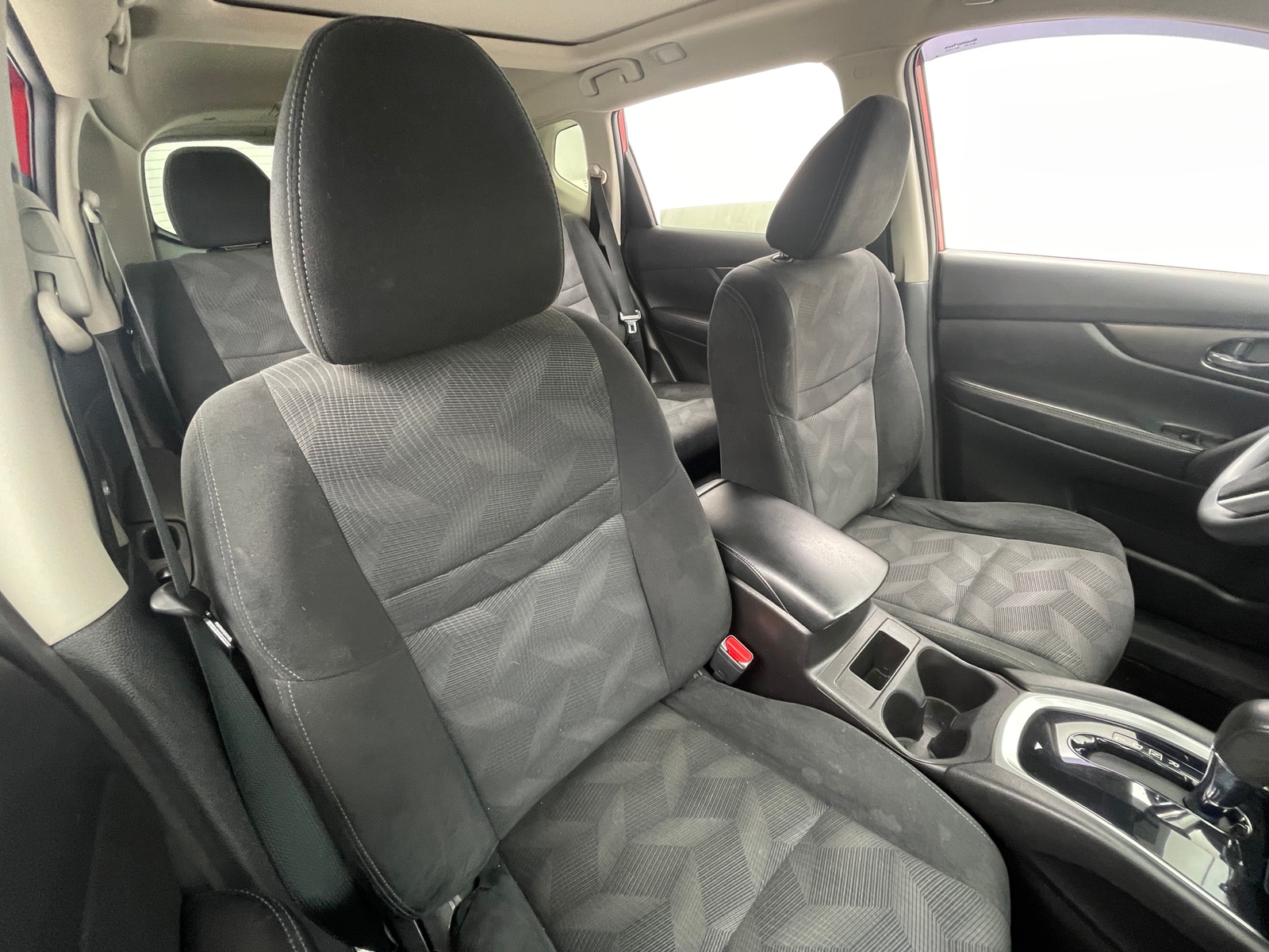 Thumbnail: 2015 Nissan Rogue - 2