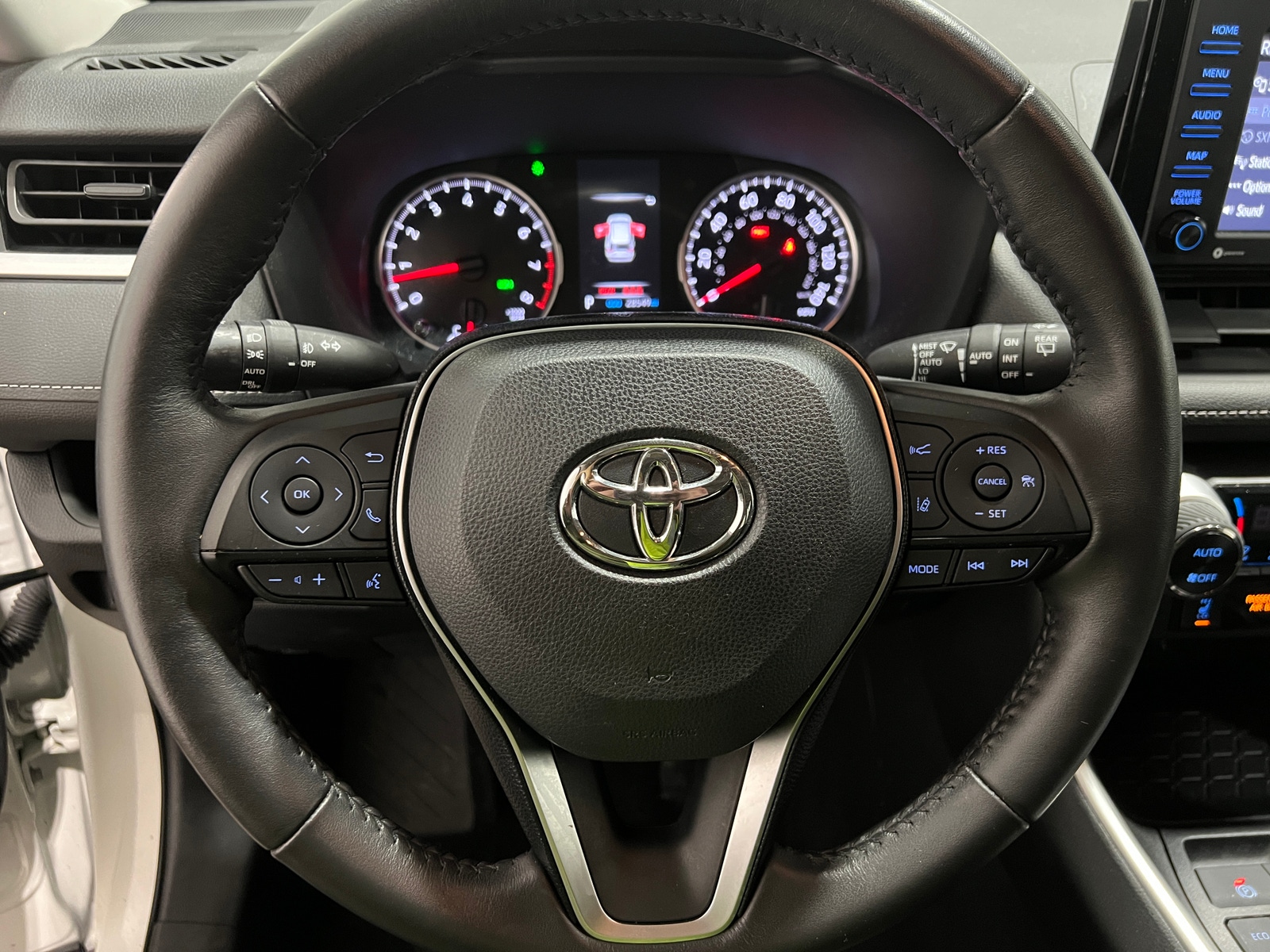 Thumbnail: 2021 Toyota RAV4 - 5