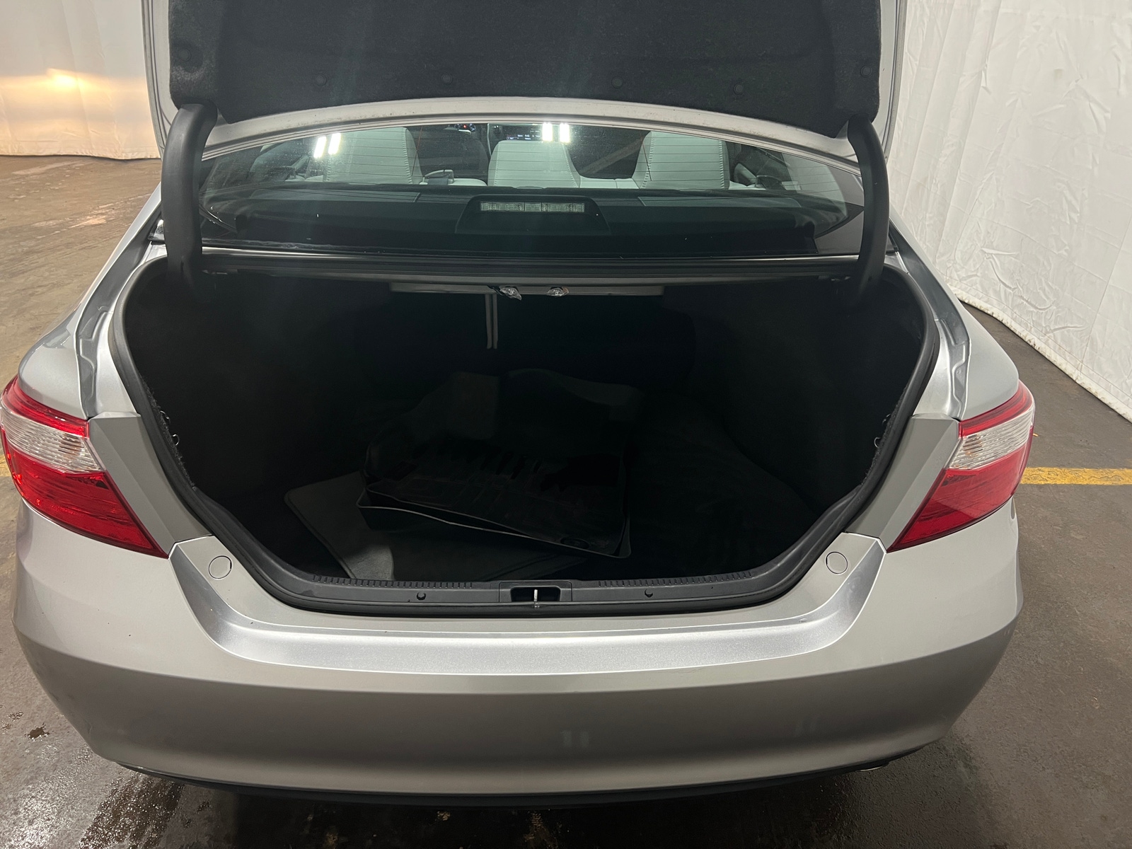 Thumbnail: 2016 Toyota Camry - 6