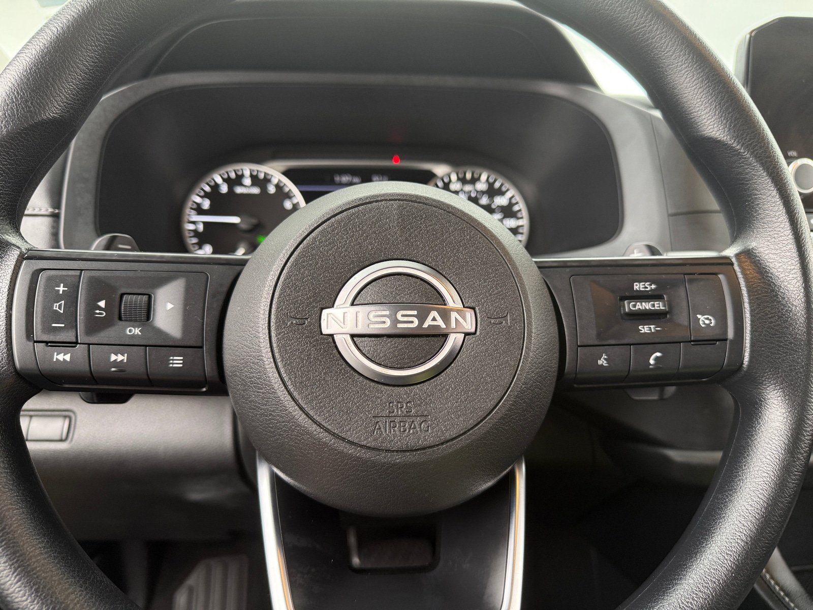 Thumbnail: 2023 Nissan Pathfinder - 5