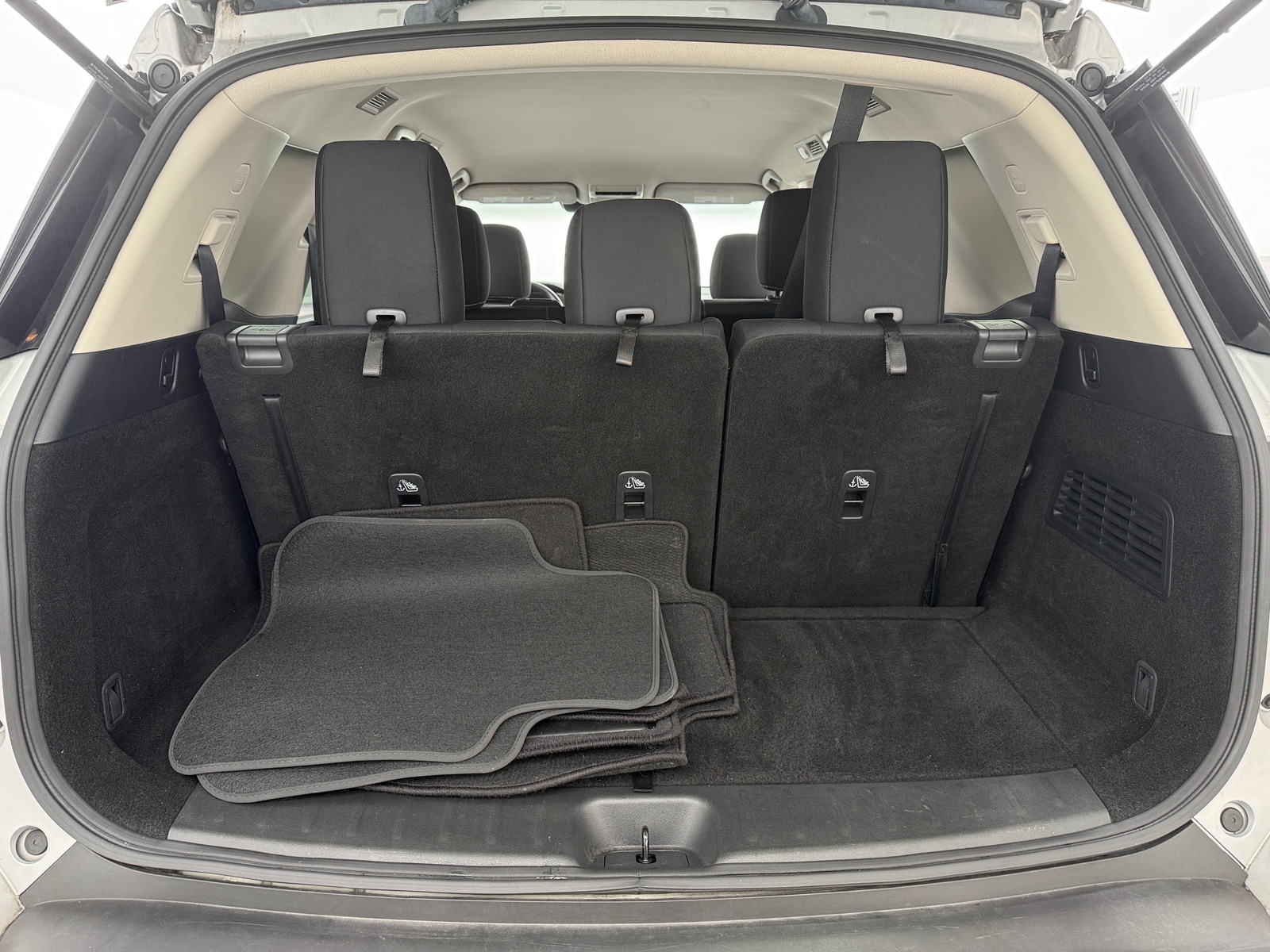 Thumbnail: 2023 Nissan Pathfinder - 7