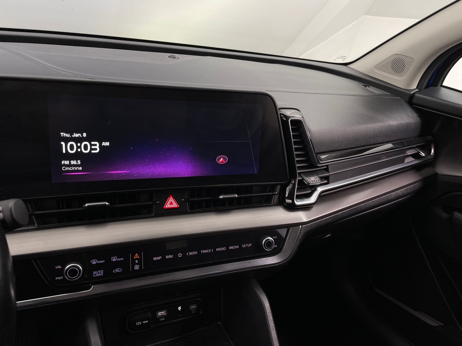 Thumbnail: 2023 Kia Sportage - 3