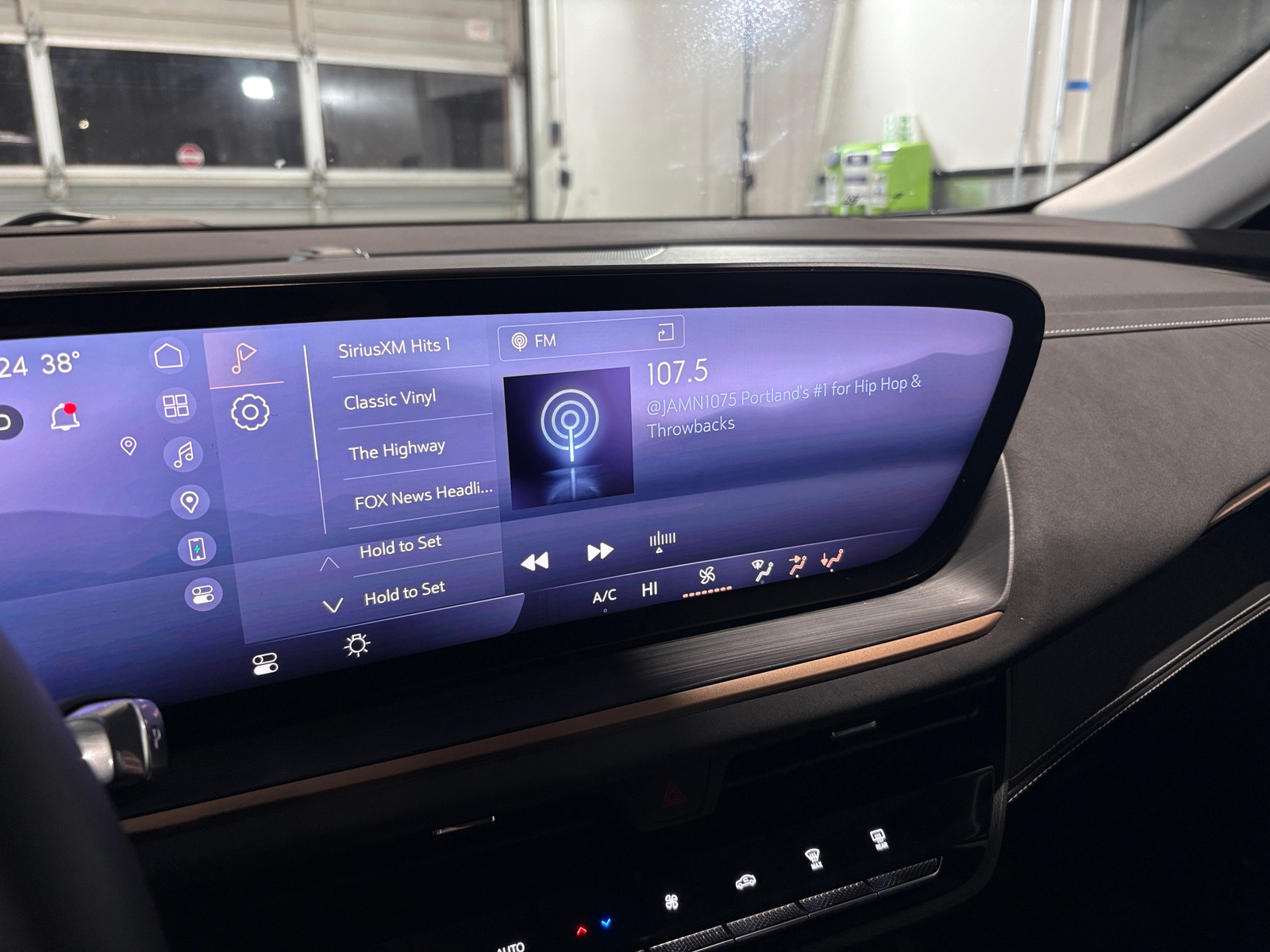 Thumbnail: 2025 Buick Envision - 3